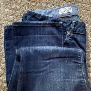 Gap 1969  29/8a Real Straight  EUC Dark wash